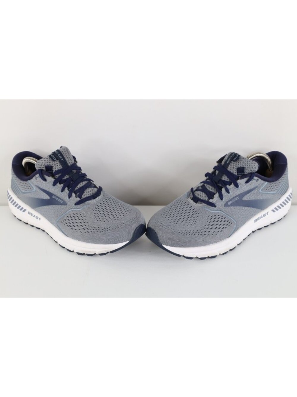 Brooks Running Mens Size 9 2E Beast 20 Gym Jogging Running Shoes Sneakers Gray